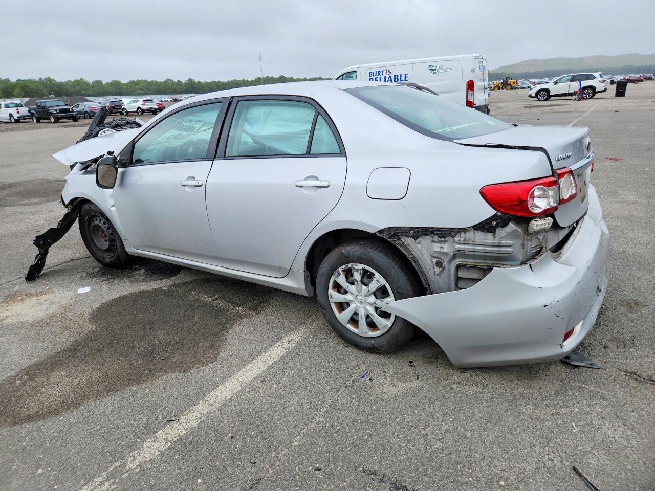 2011 Toyota Corolla Le - Image 2