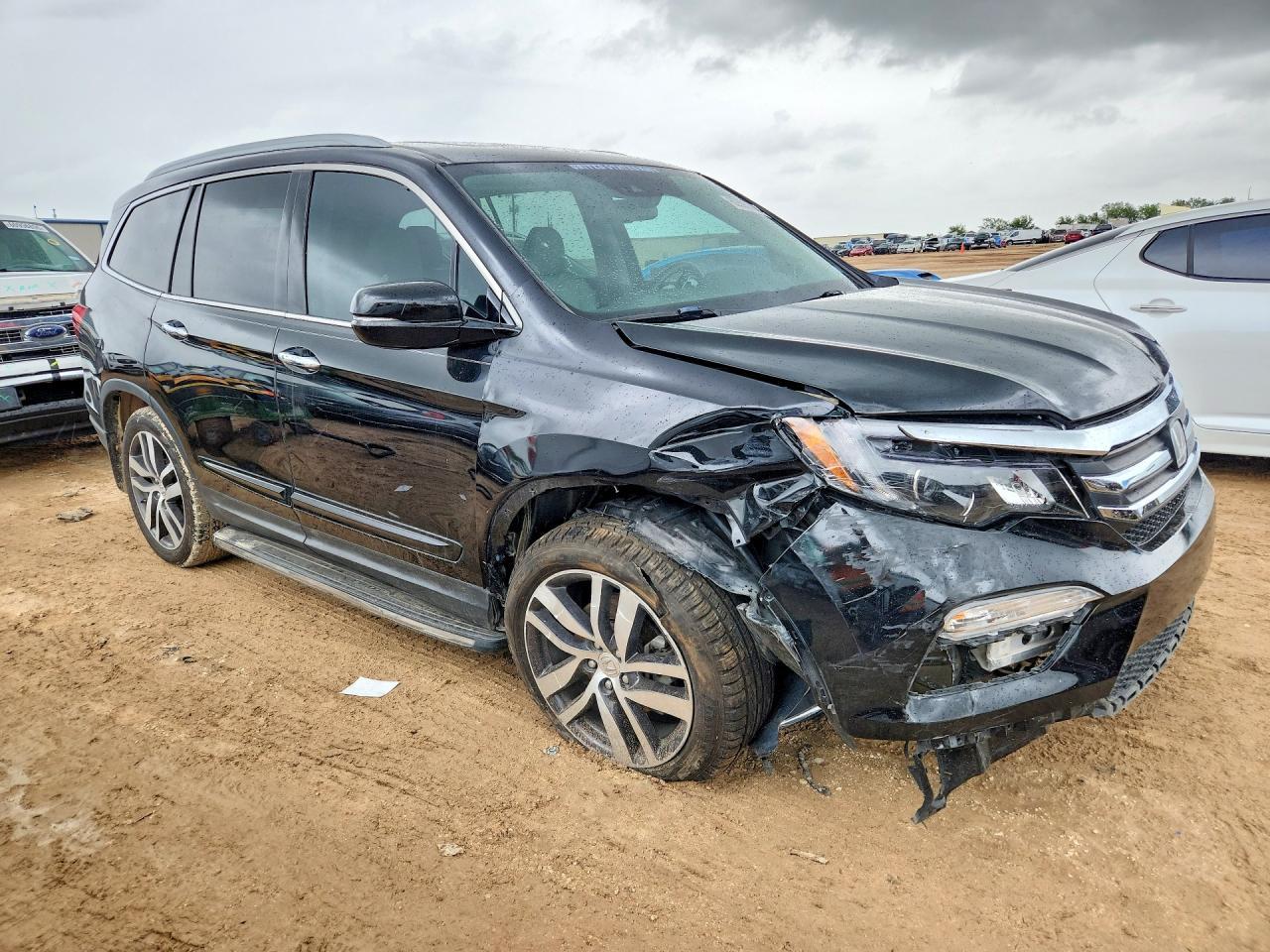 2017 Honda Pilot Elite - Image 4