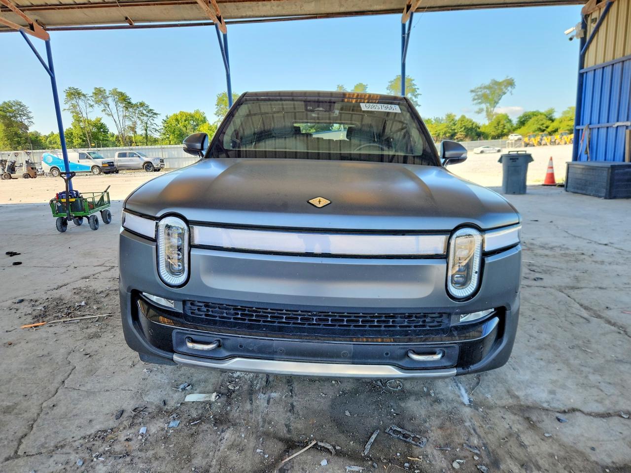 2023 Rivian R1S Adventure - Фото 5