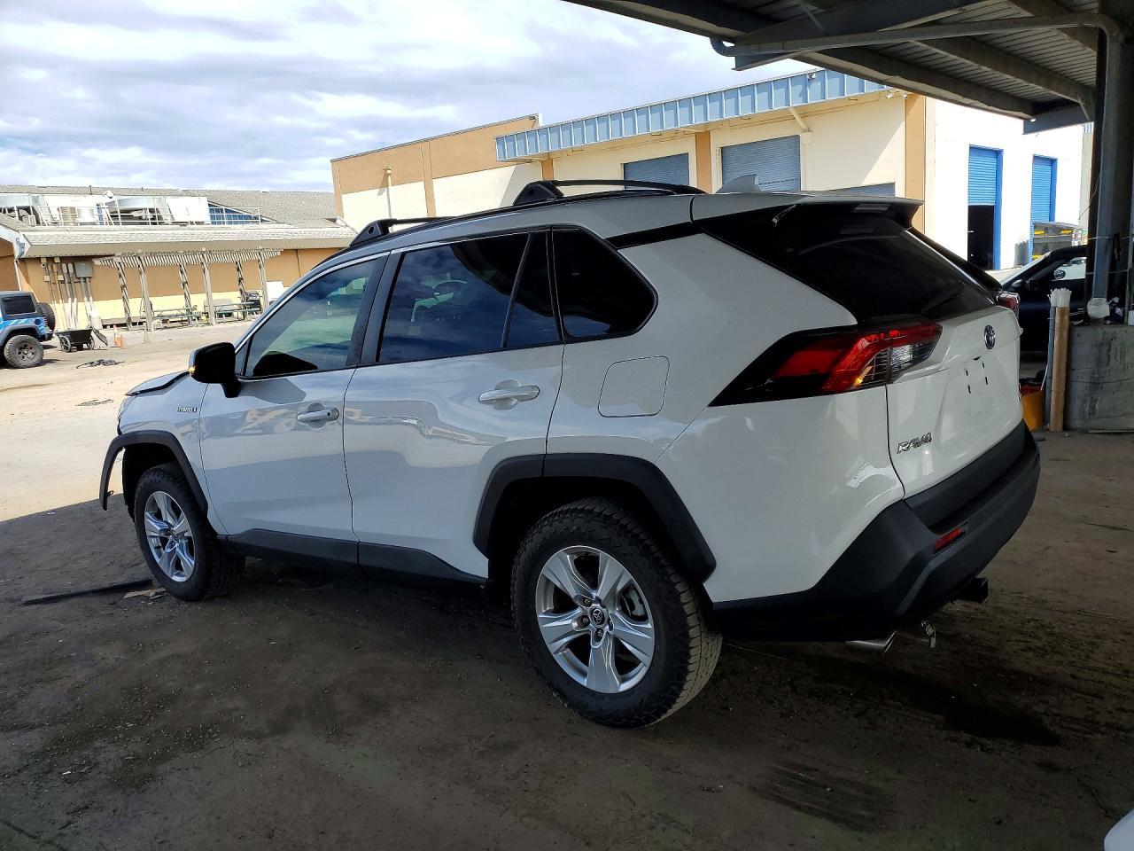 2021 Toyota Rav4 Hybrid Xle - Фото 2