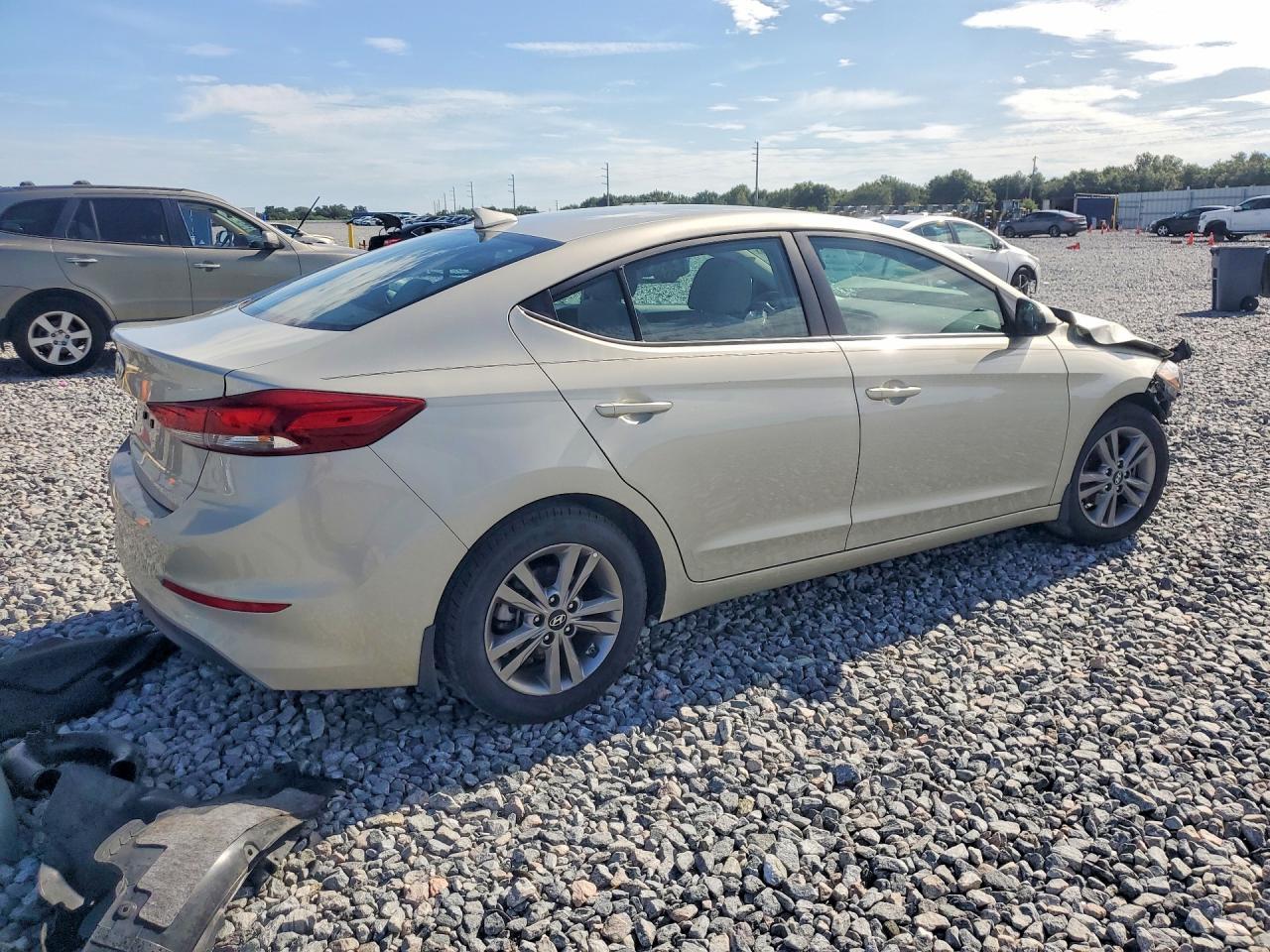 2018 Hyundai Elantra Sel - Фото 3