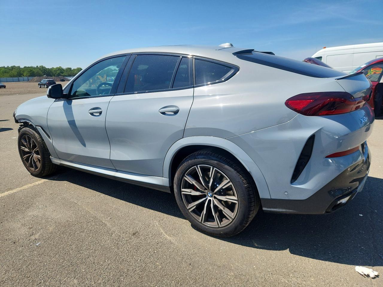2026 BMW X6 xDrive40I - Image 2