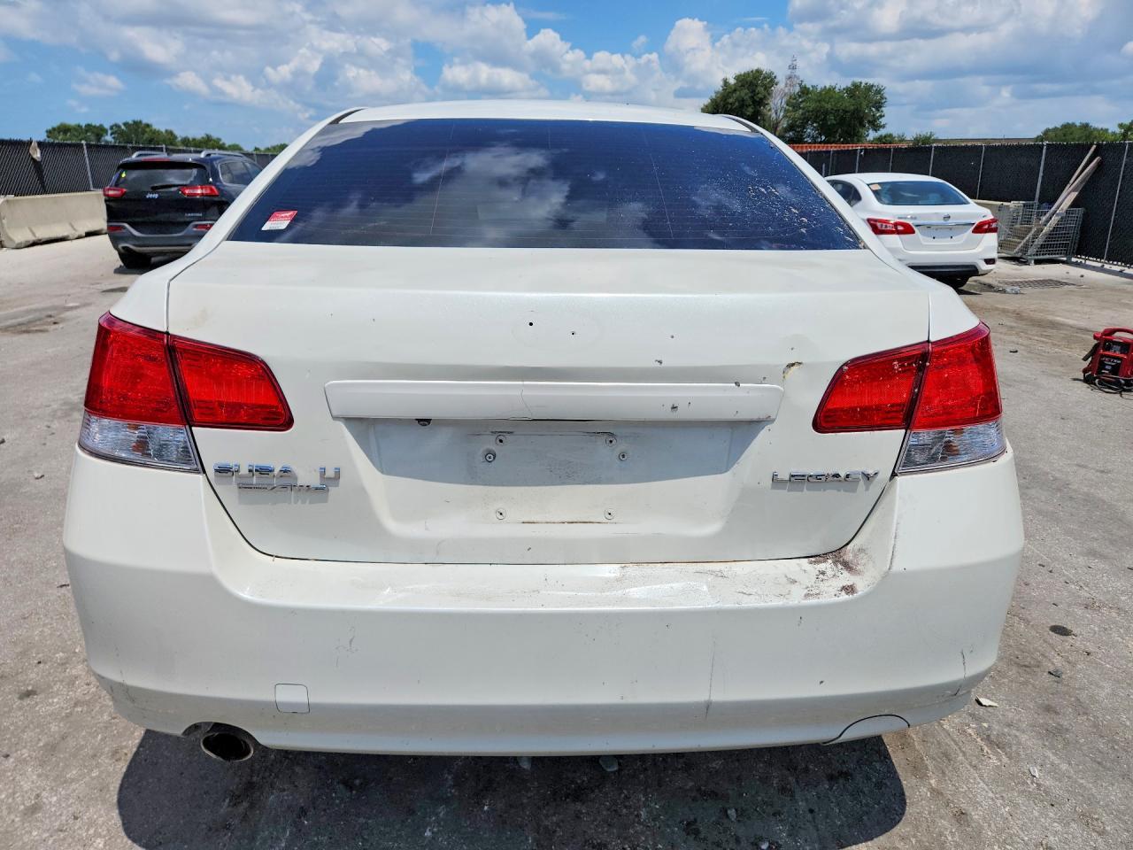 2013 Subaru Legacy 2.5I Premium - Image 6