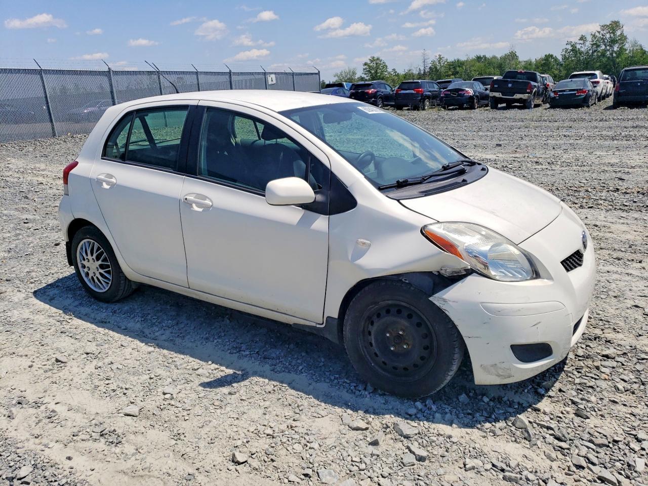 2010 Toyota Yaris Base - Фото 4