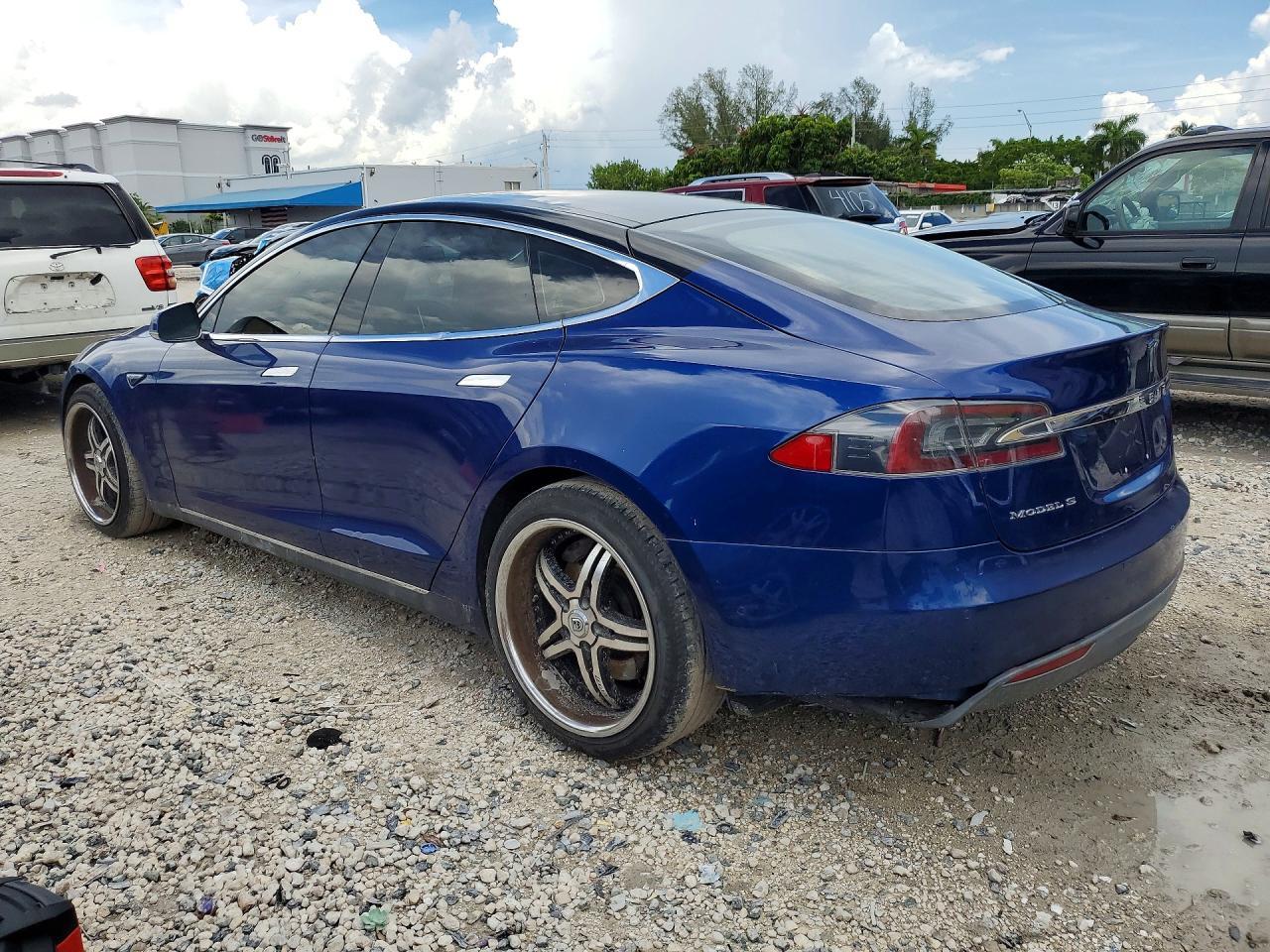 2016 Tesla Model S - Фото 2