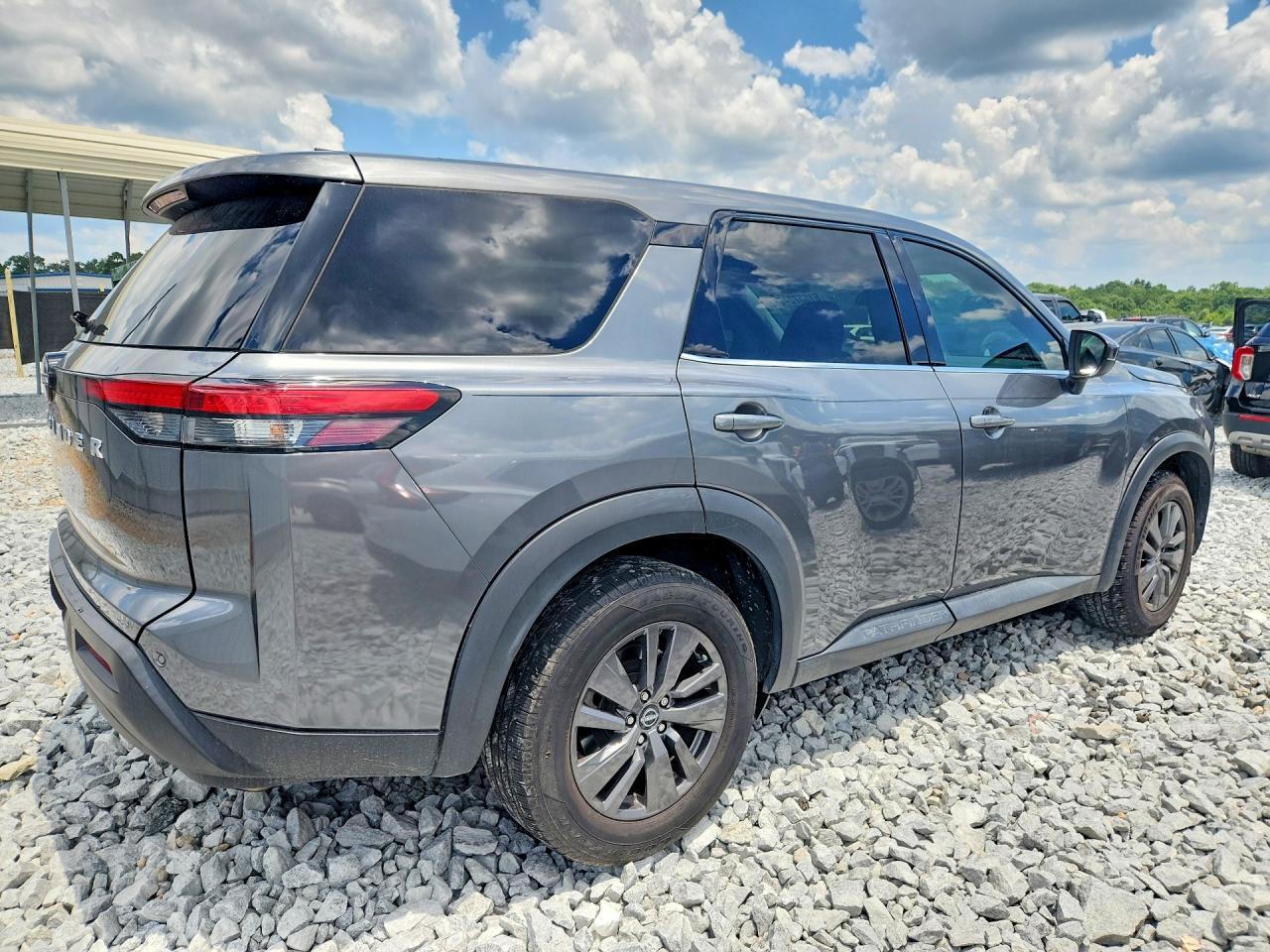 2022 Nissan Pathfinder S - Фото 3
