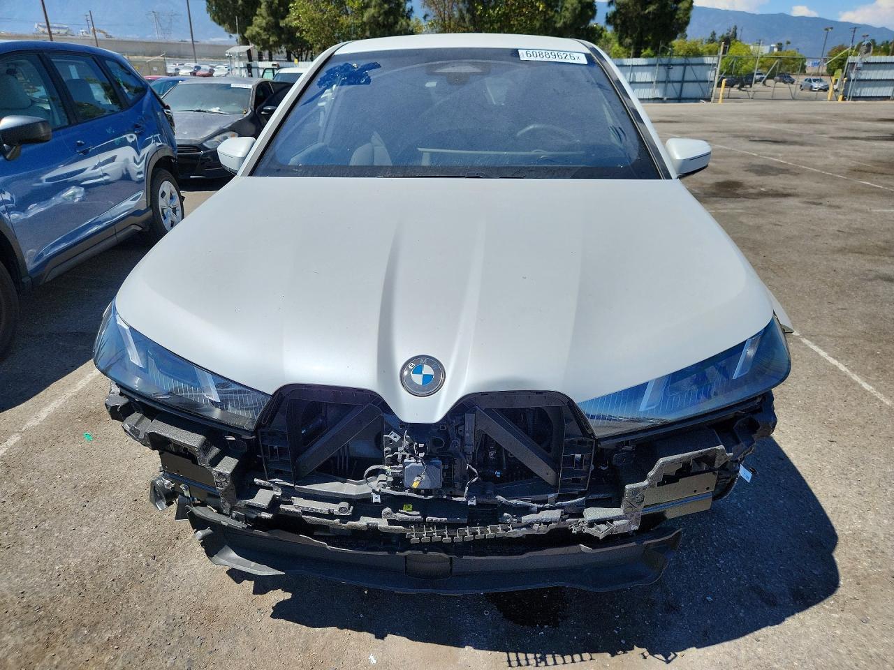 2026 BMW Ix xDrive45 - Фото 5