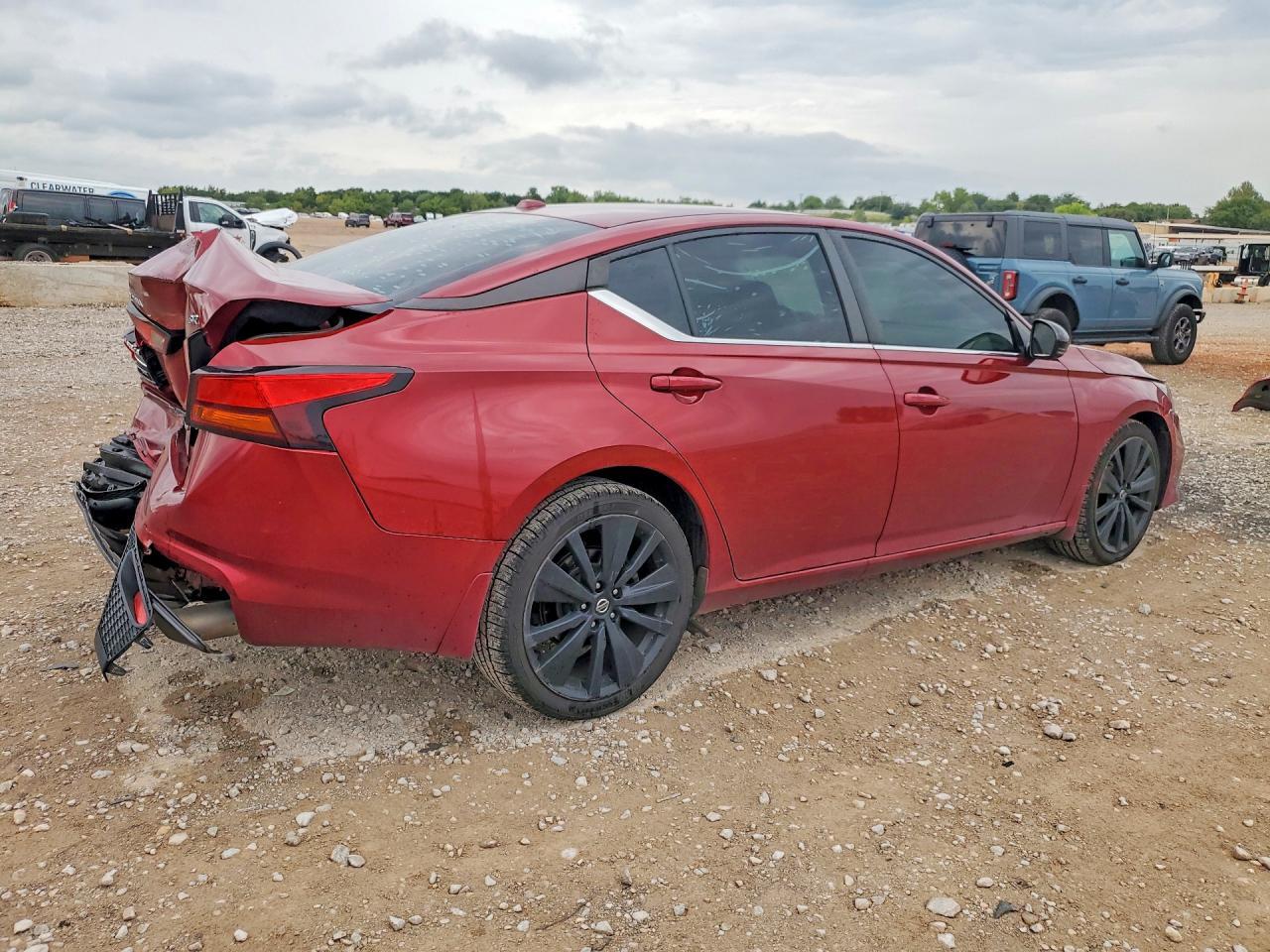 2019 Nissan Altima Sr - Фото 3