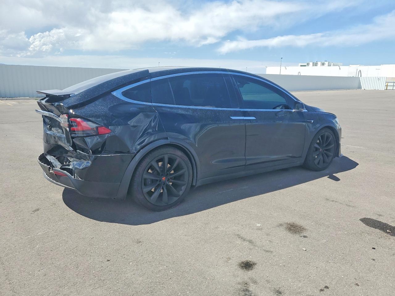 2018 Tesla Model X - Image 3