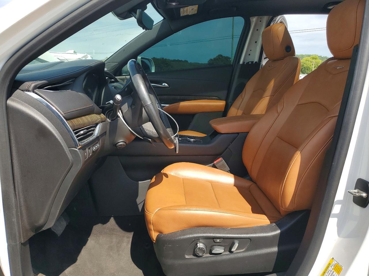 2019 Cadillac Xt4 Premium Luxury - Image 7