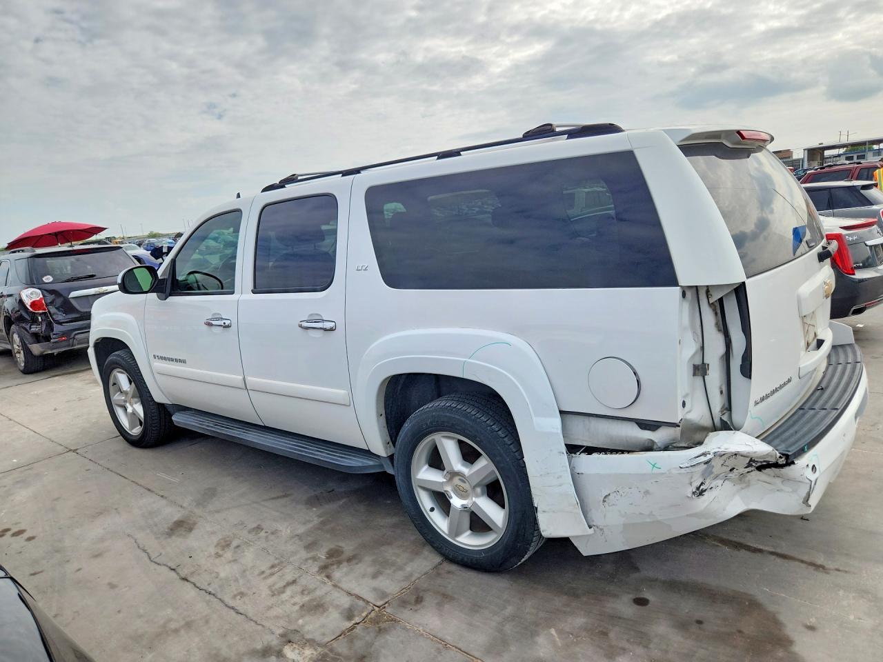 2007 Chevrolet Suburban C1500 - Фото 2