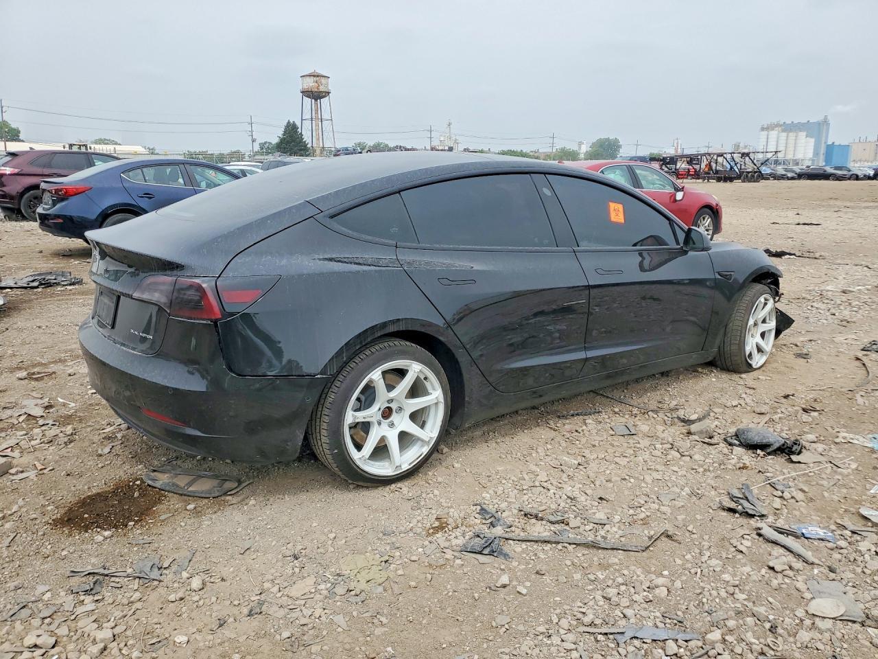 2022 Tesla Model 3 - Фото 3