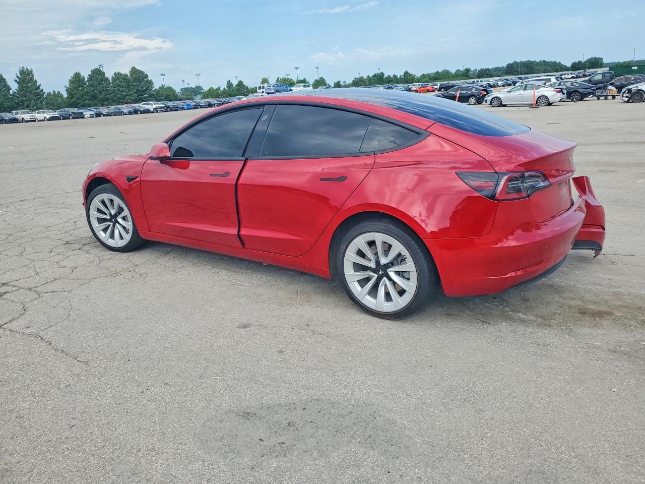 2022 Tesla Model 3 - Фото 2