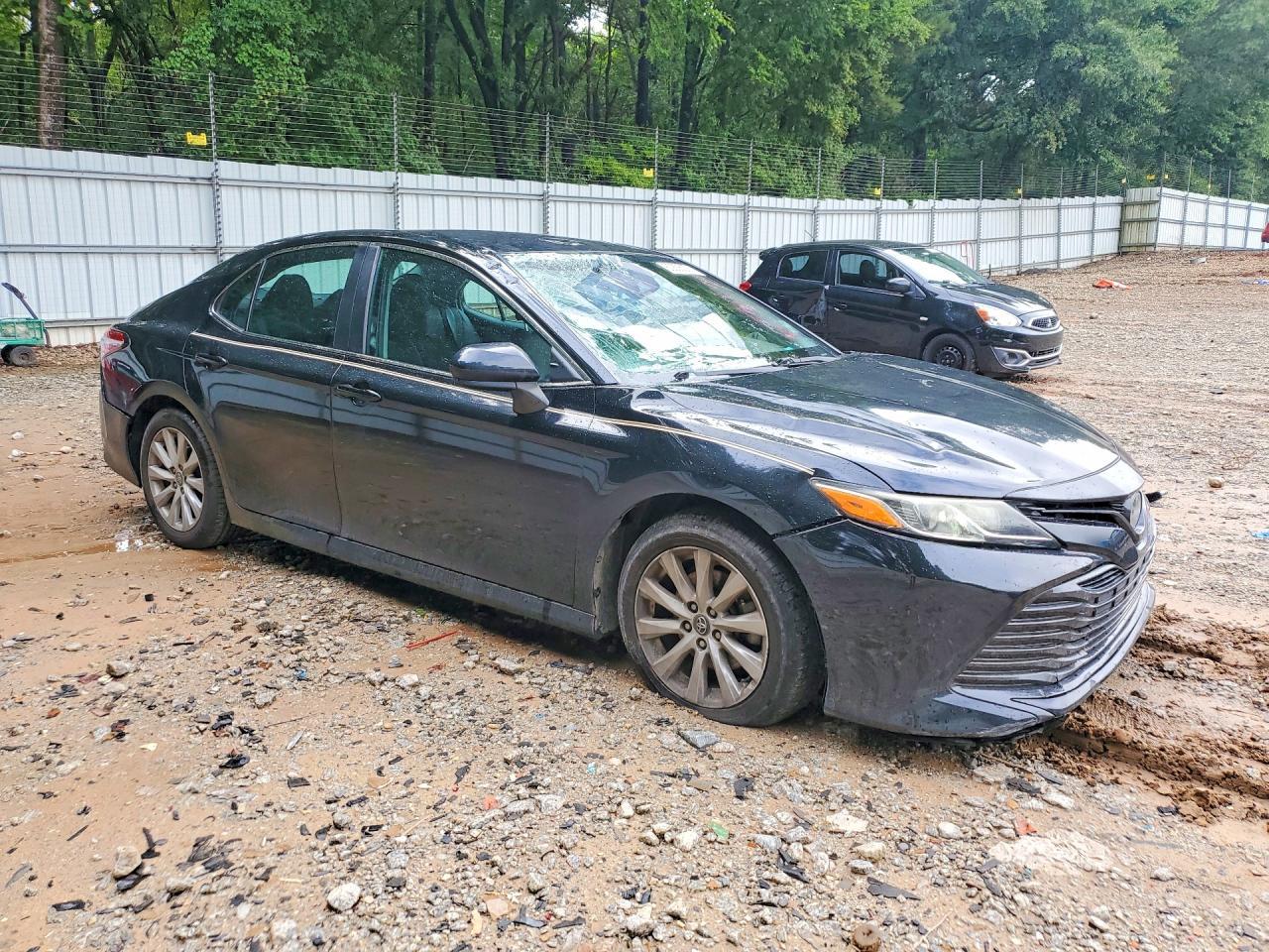 2020 Toyota Camry Le - Image 4