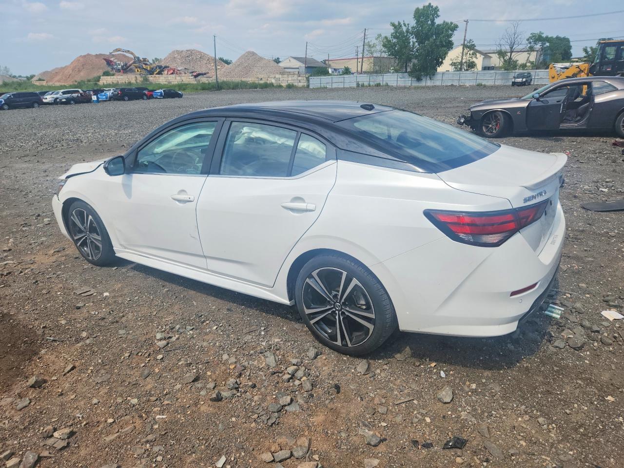 2021 Nissan Sentra Sr - Фото 2