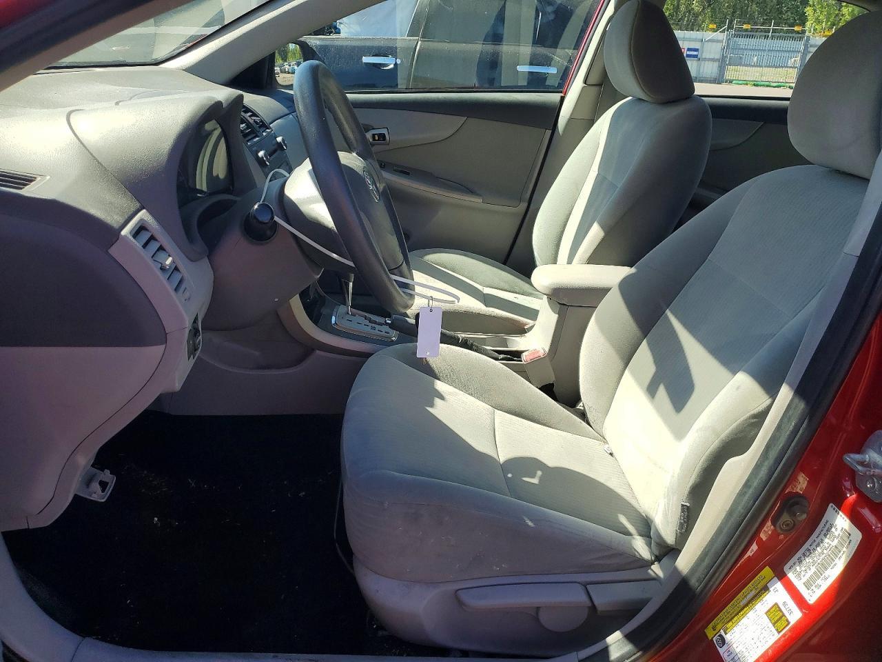 2010 Toyota Corolla Le - Фото 7