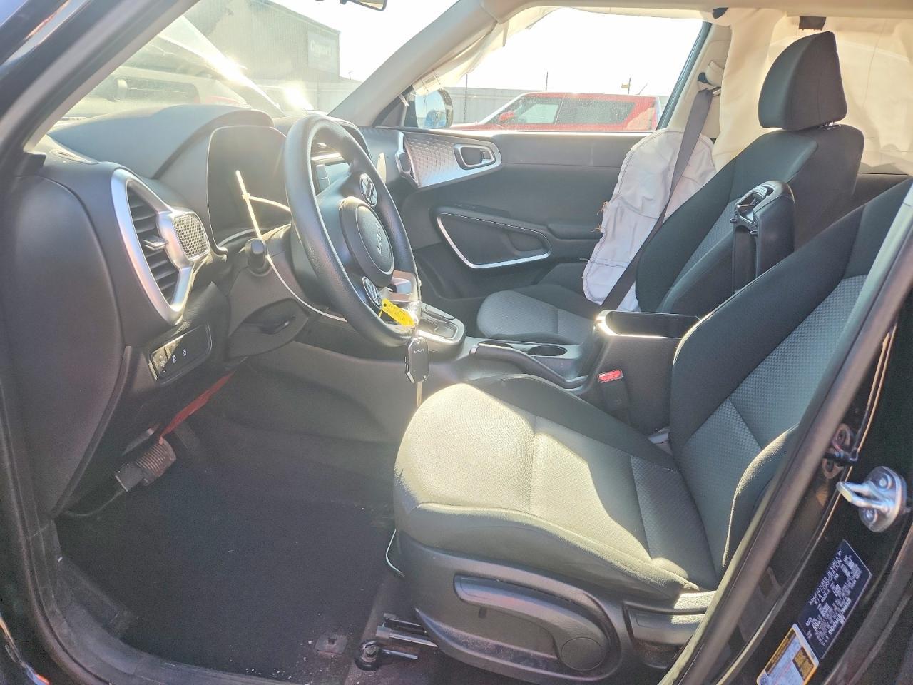 2025 Kia Soul Lx - Image 7