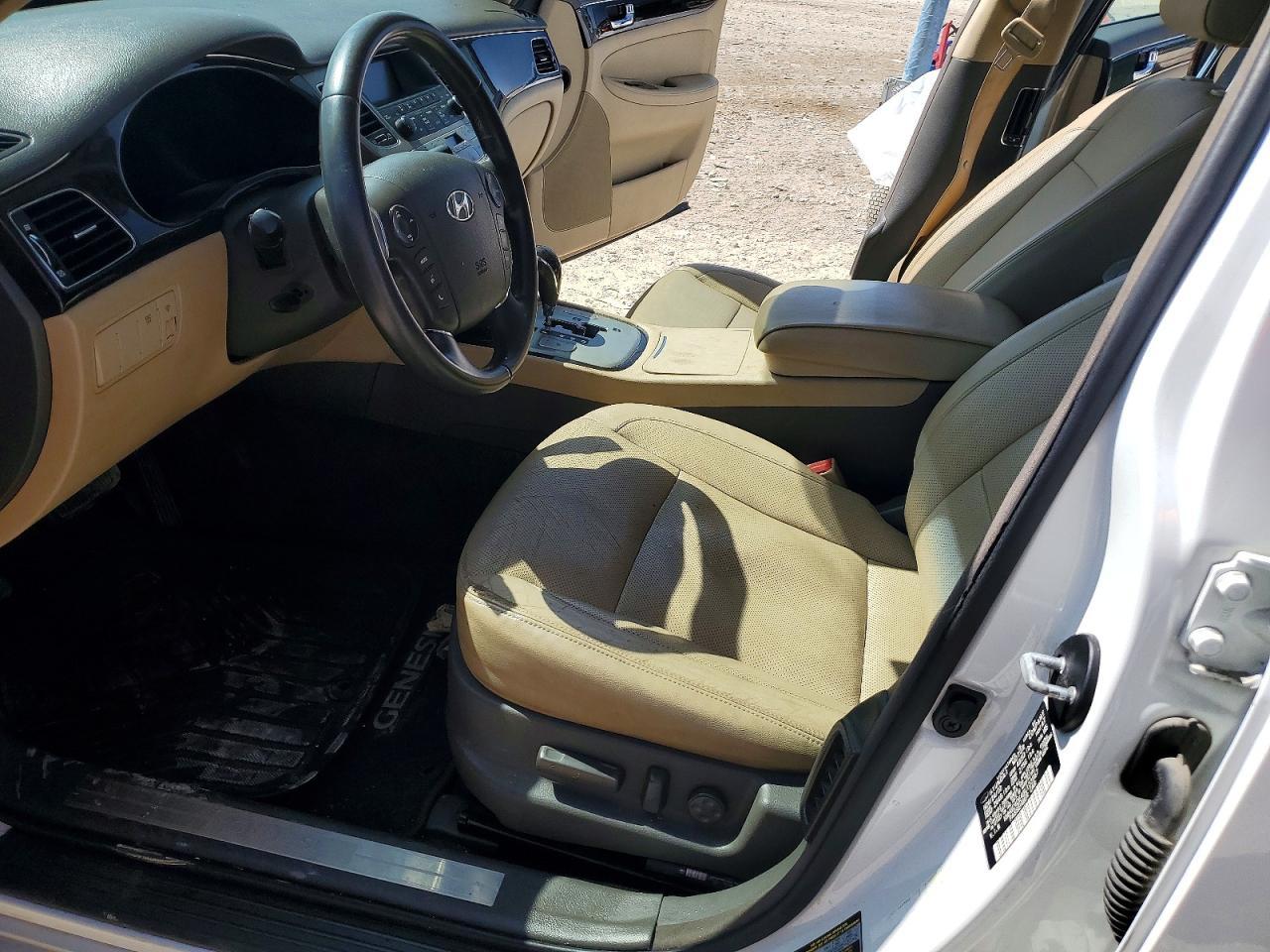 2011 Hyundai Genesis 3.8L - Image 7