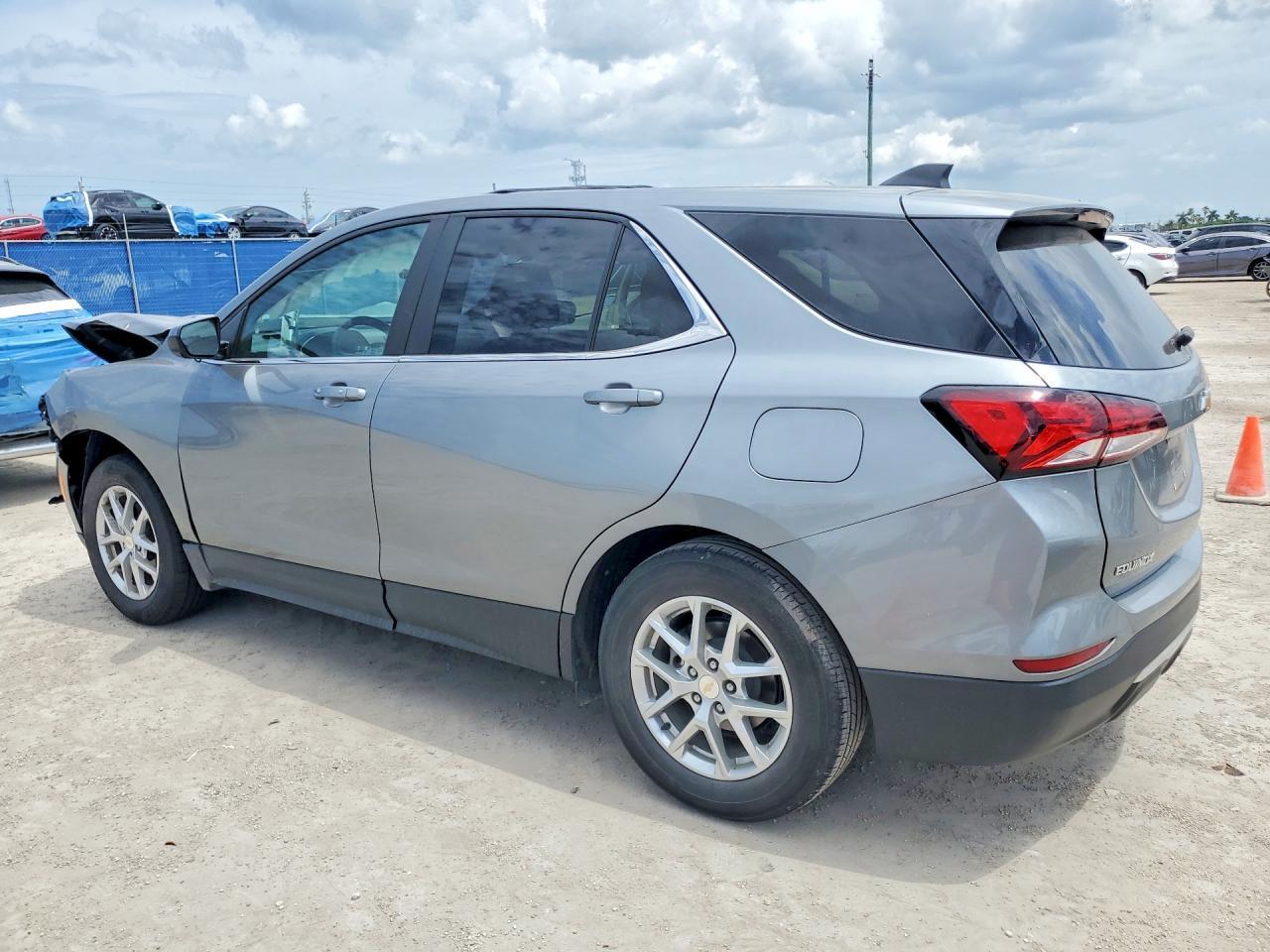 2023 Chevrolet Equinox - Фото 2