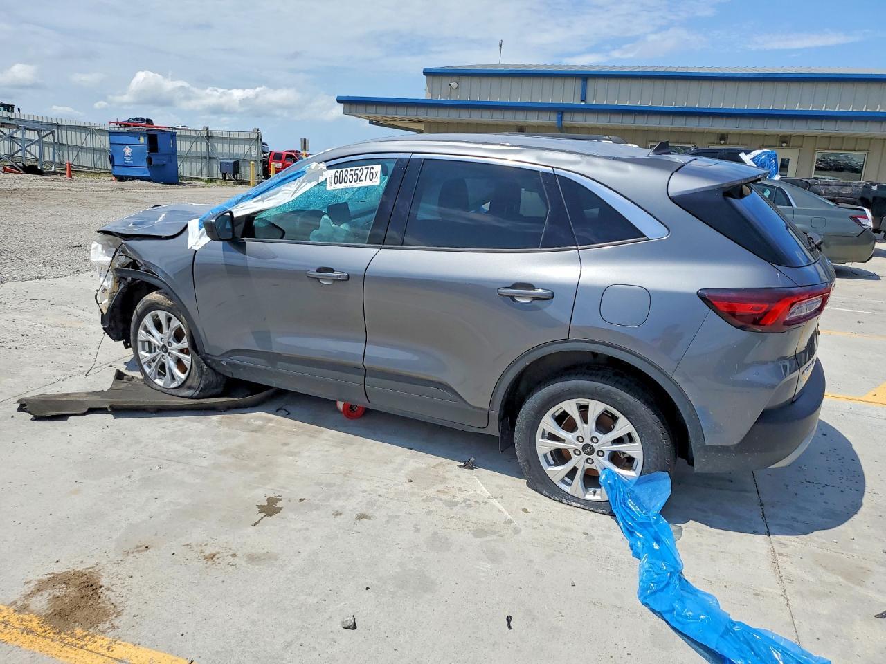 2024 Ford Escape Active - Image 2