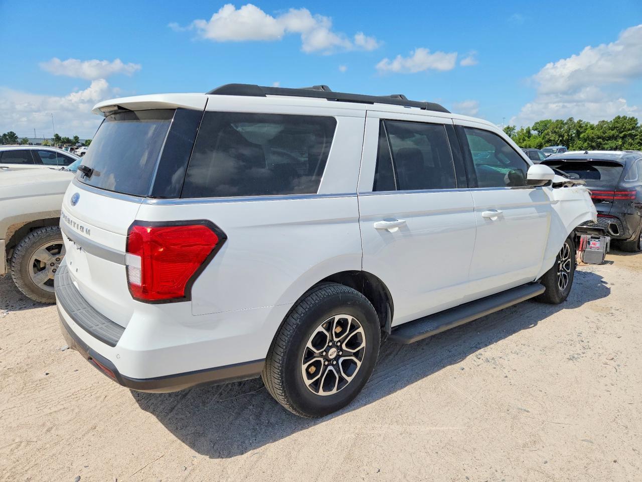 2024 Ford Expedition Xlt - Image 3