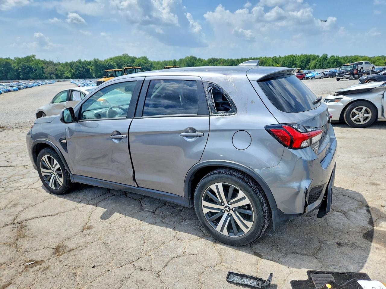 2024 Mitsubishi Outlander Sport S/Se - Фото 2