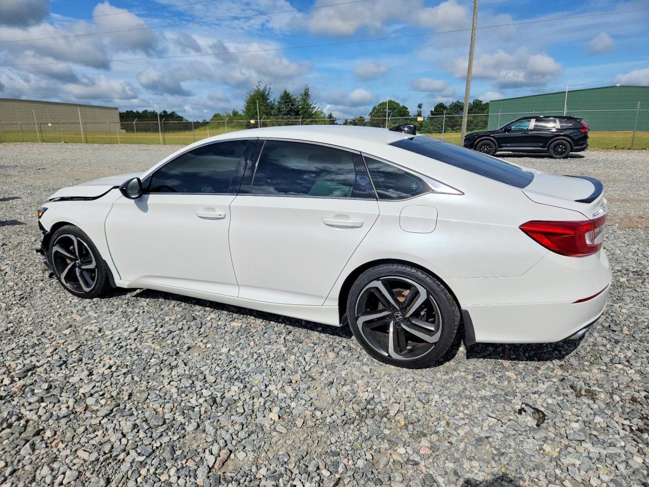 2022 Honda Accord Sport - Фото 2