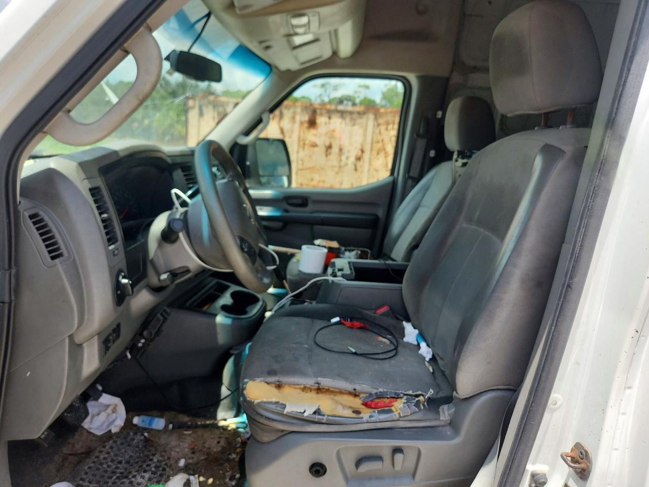 2012 Nissan Nv 2500 - Delivery Van - Фото 7