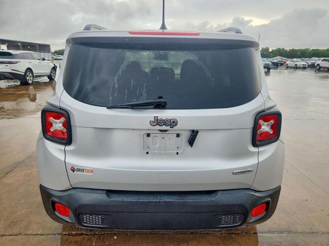 2016 Jeep Renegade Latitude - Image 6