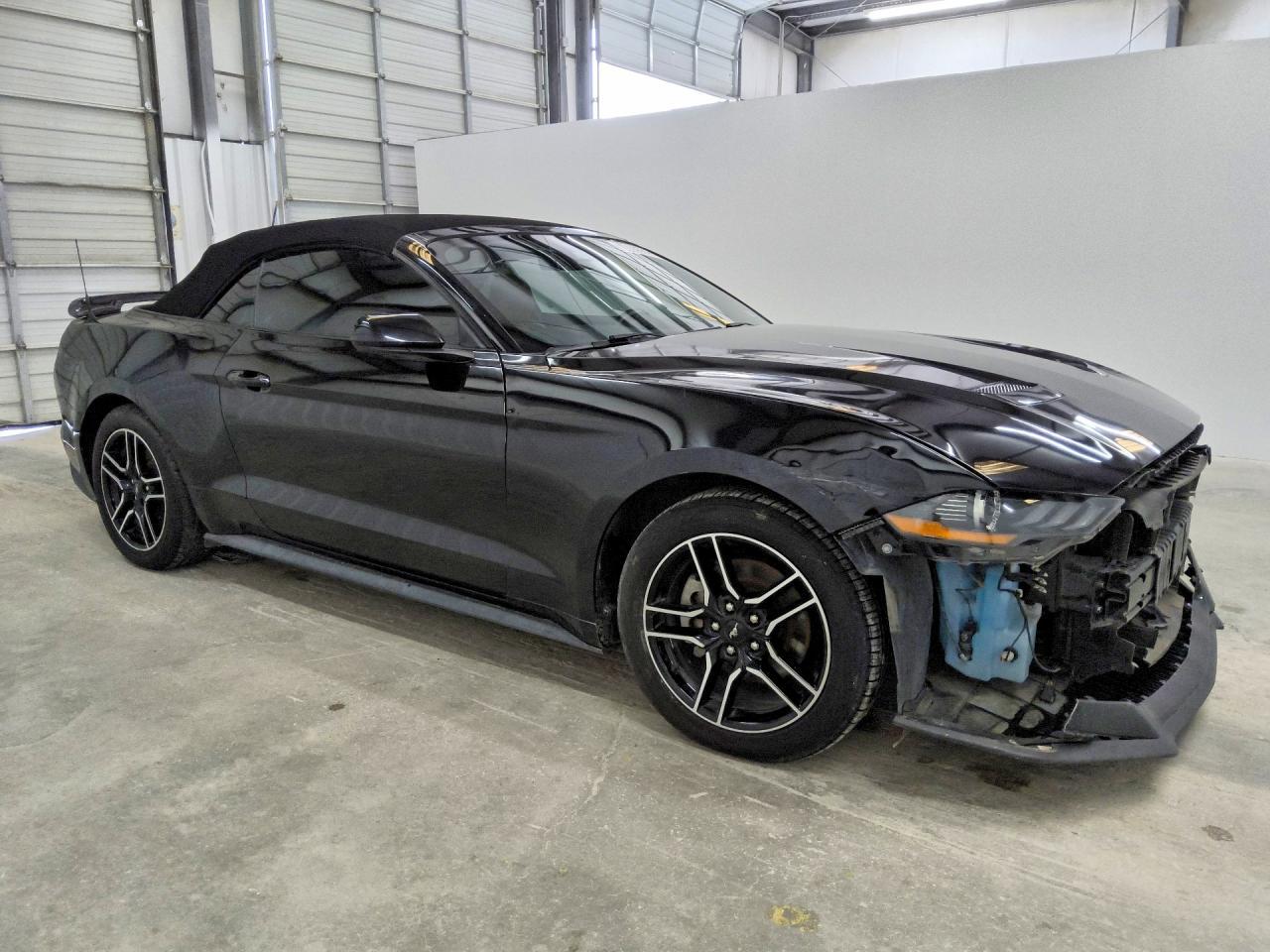 2022 Ford Mustang - Фото 4