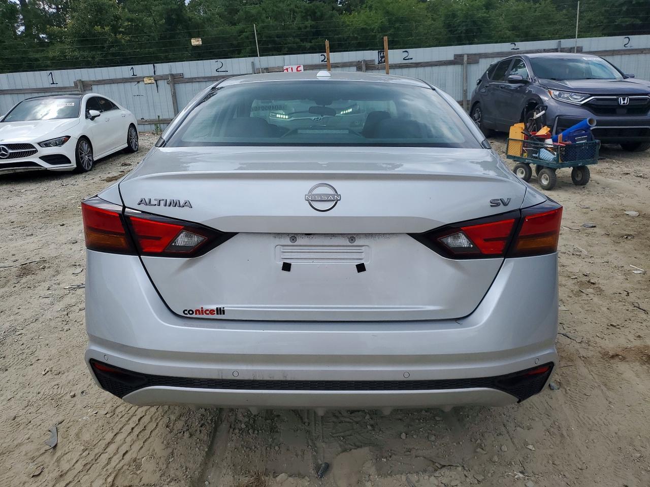 2024 Nissan Altima Sv - Image 6
