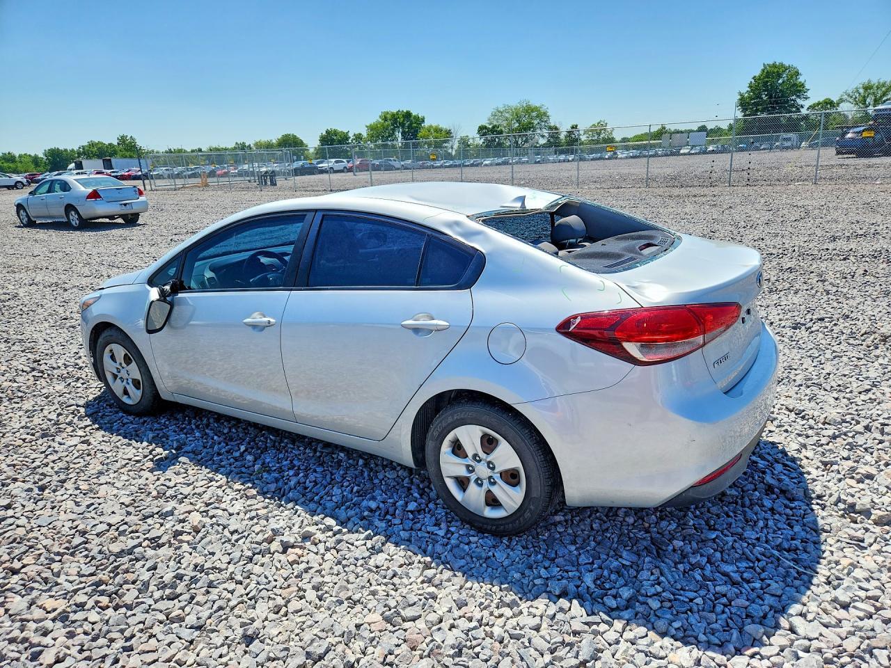 2017 Kia Forte Lx - Фото 2