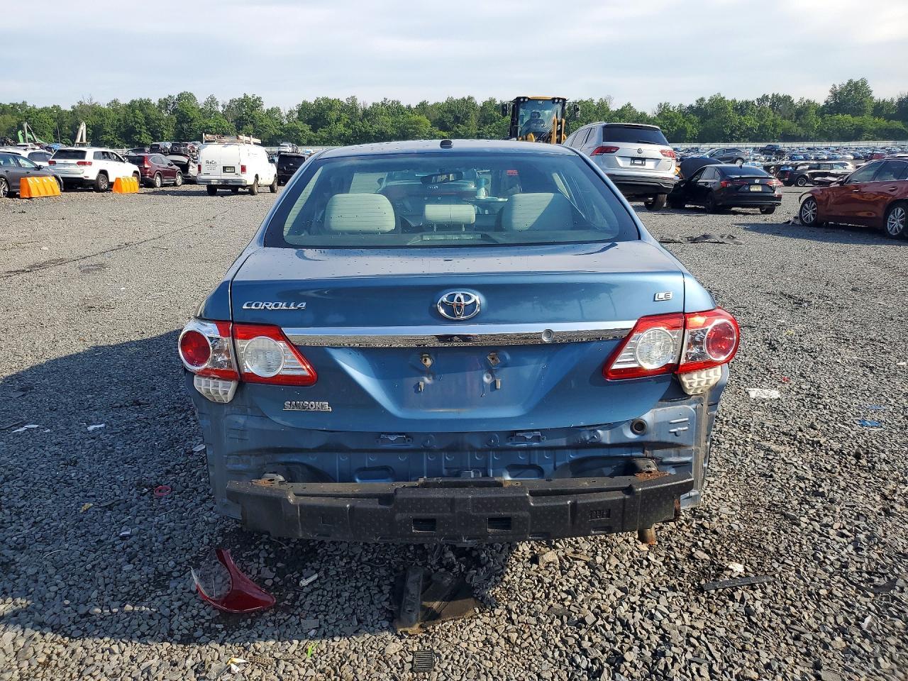 2013 Toyota Corolla Le - Фото 6