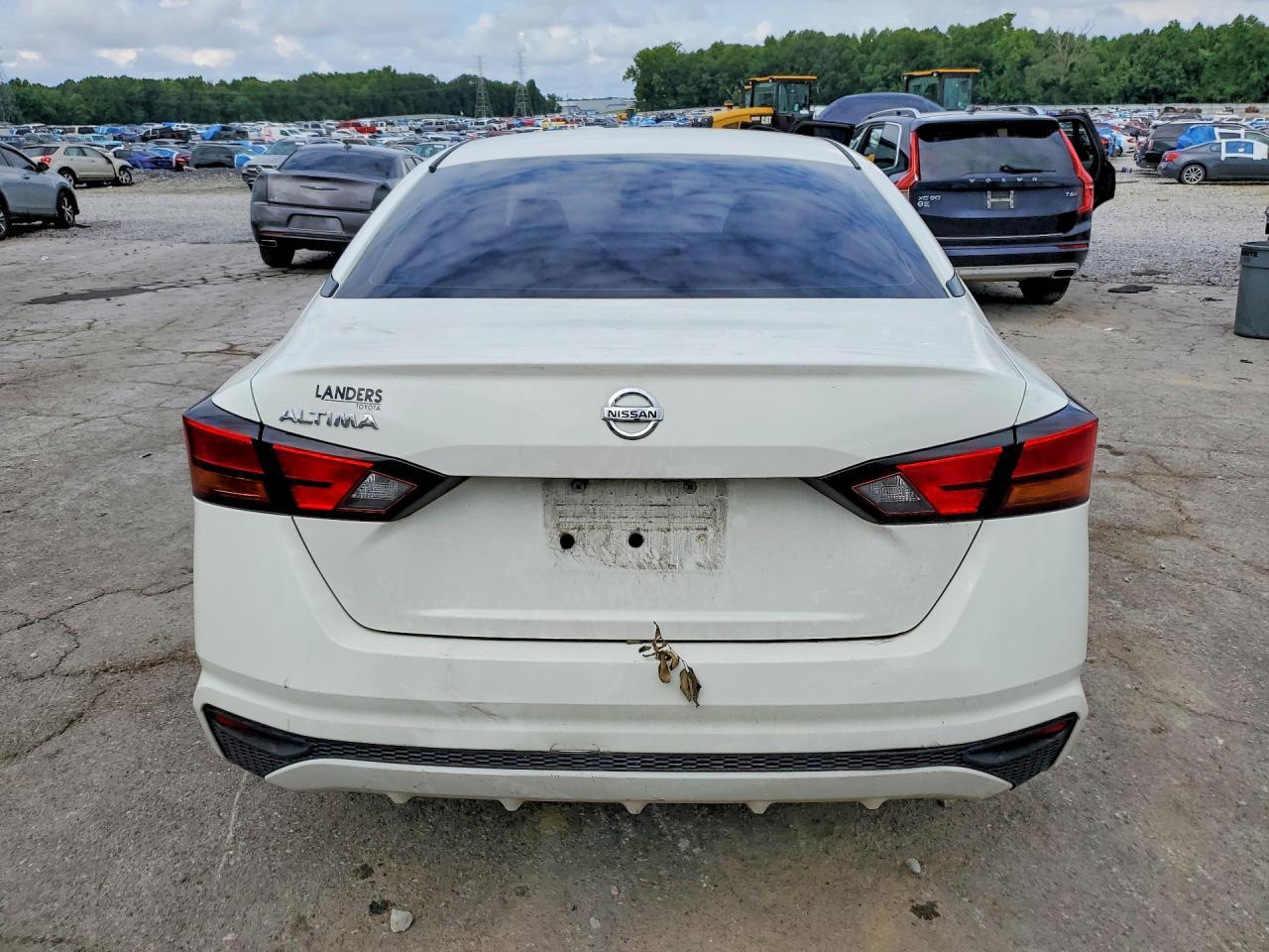 2021 Nissan Altima S - Image 6