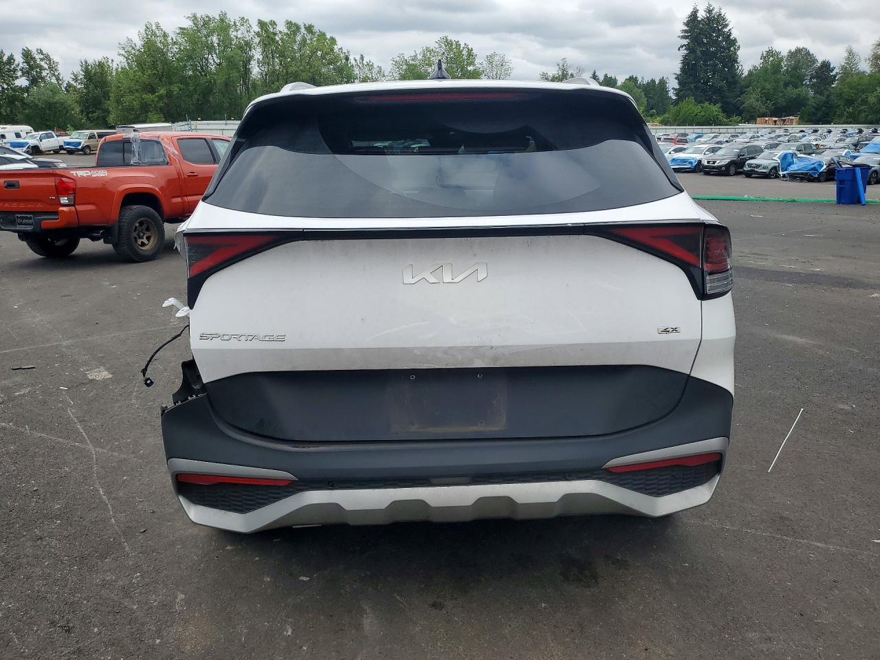 2023 Kia Sportage Ex - Image 6