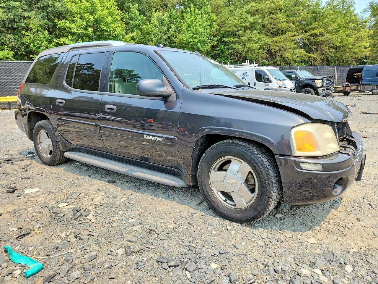 2004 GMC Envoy Xuv - Image 4