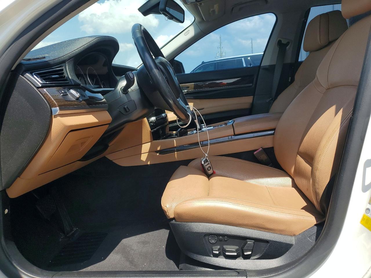 2012 BMW 740 Li - Фото 7