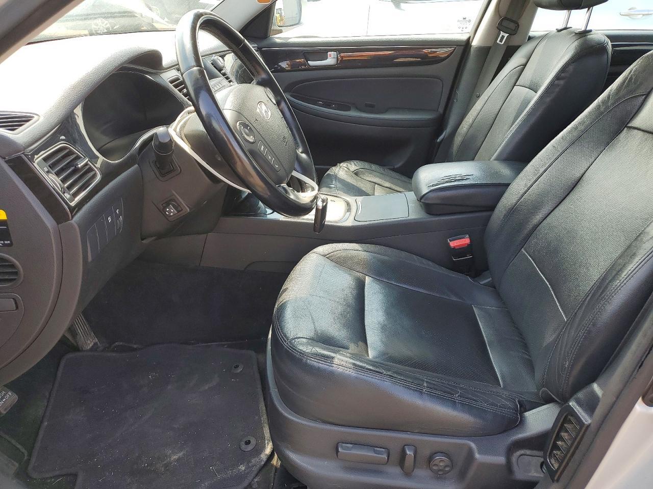 2014 Hyundai Genesis 3.8L - Фото 7