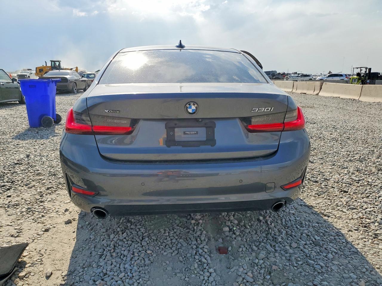 2021 BMW 330Xi - Фото 6