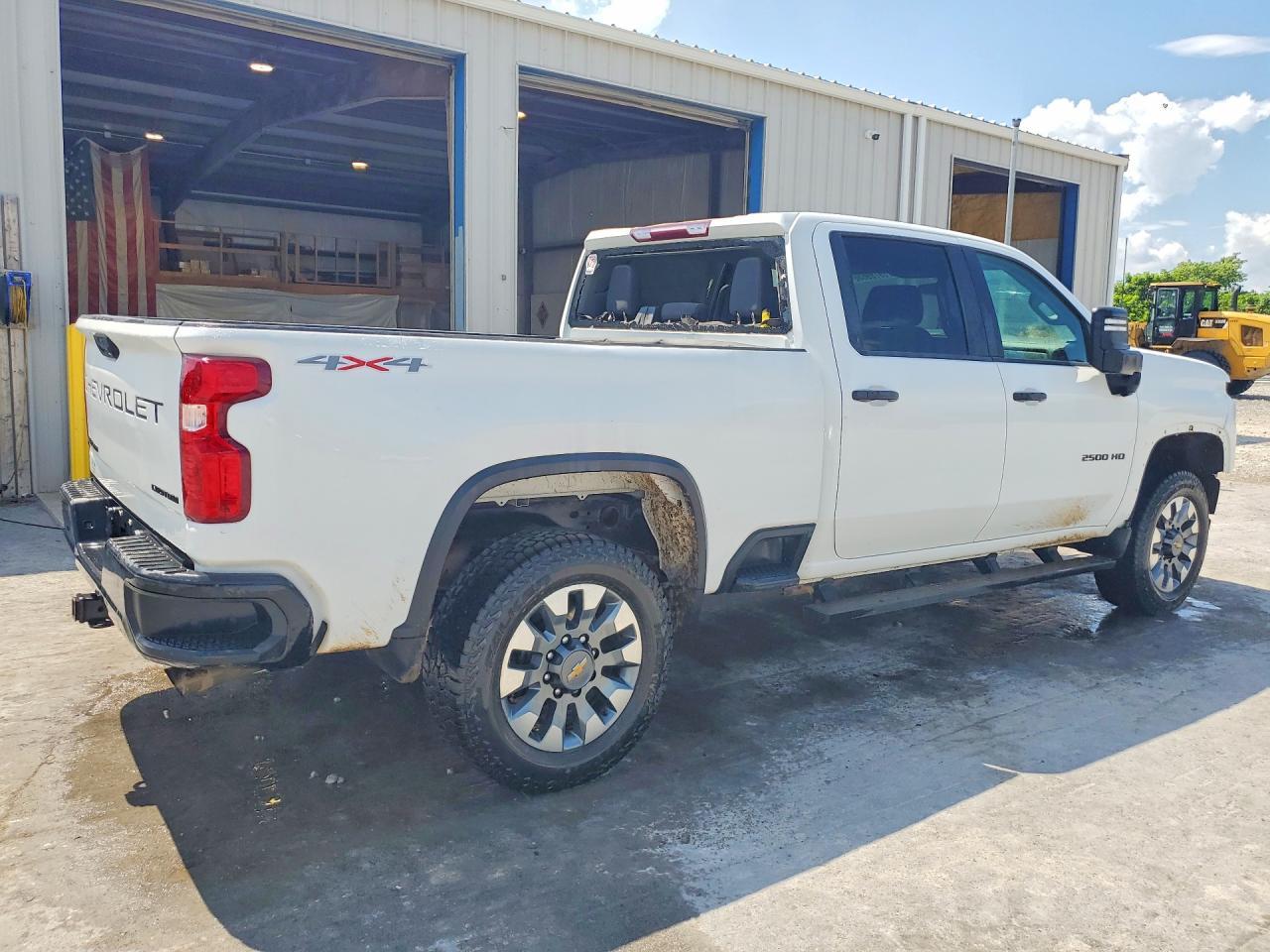 2023 Chevrolet Silverado K2500 Custom - Image 3