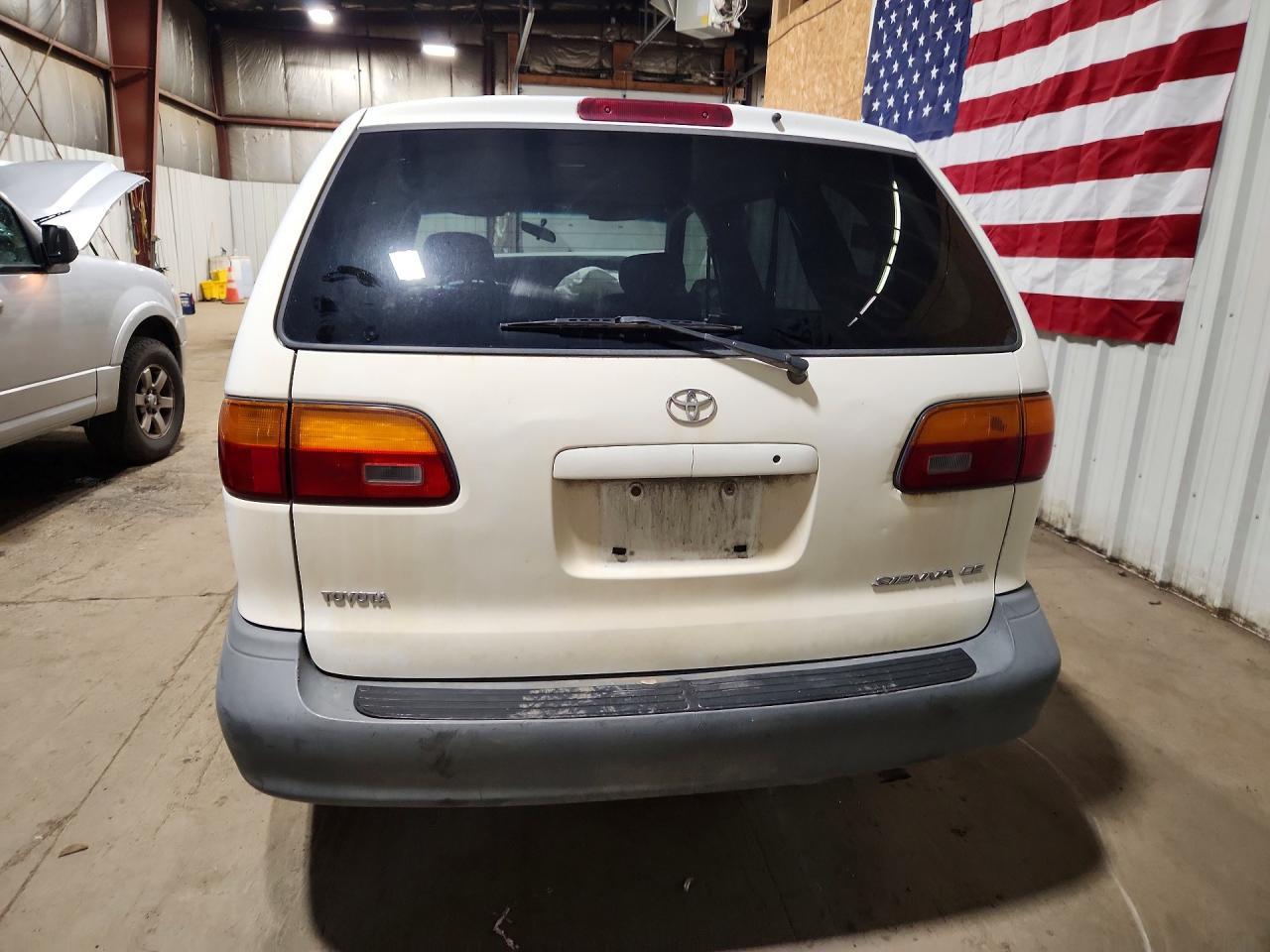 1999 Toyota Sienna Ce - Фото 6
