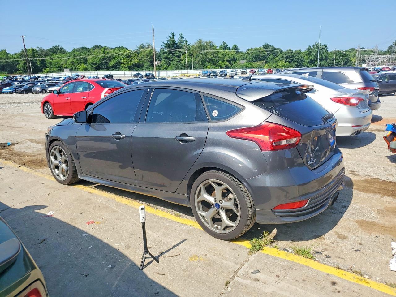 2016 Ford Focus St - Фото 2