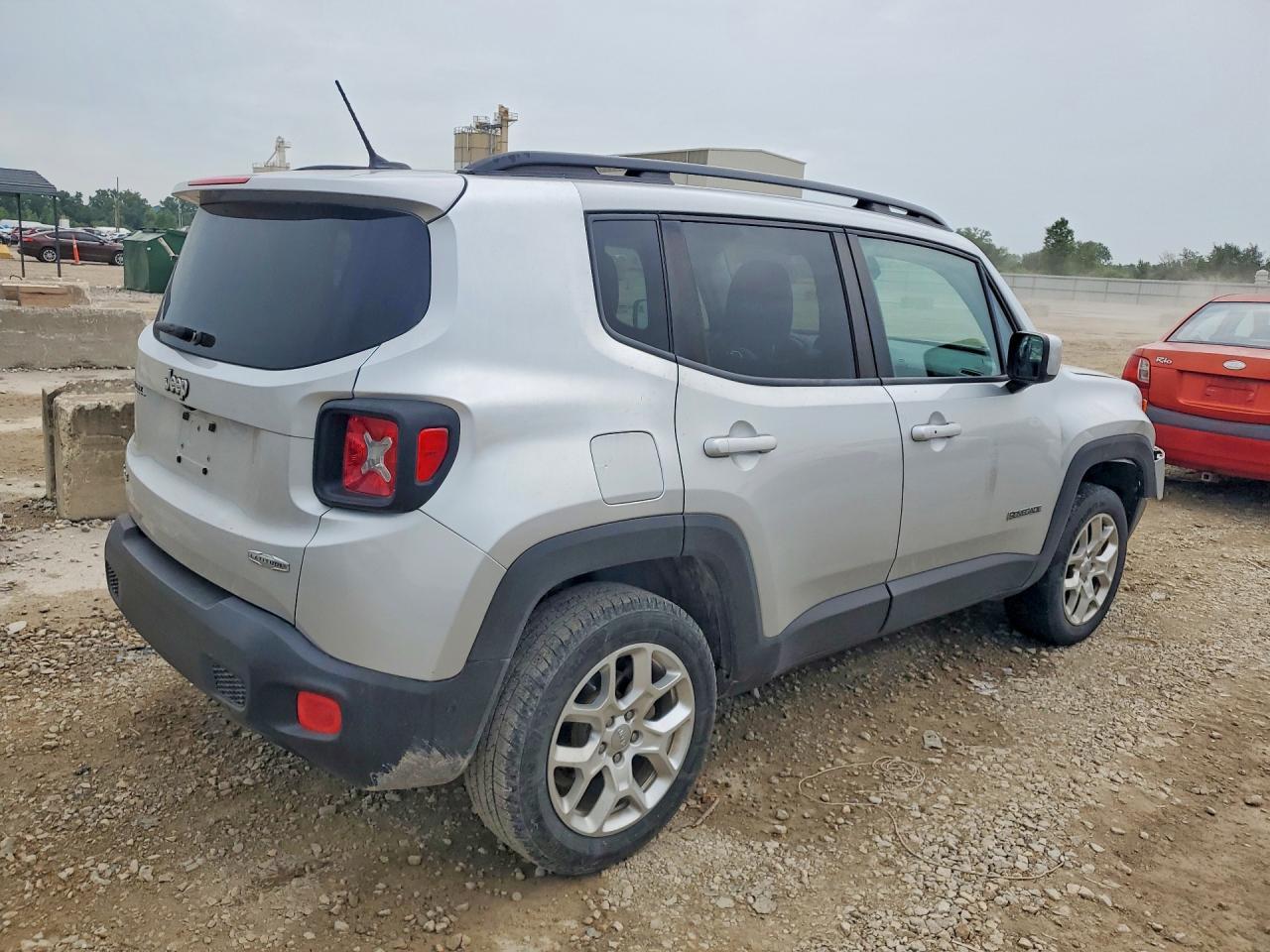 2017 Jeep Renegade Latitude - Фото 3