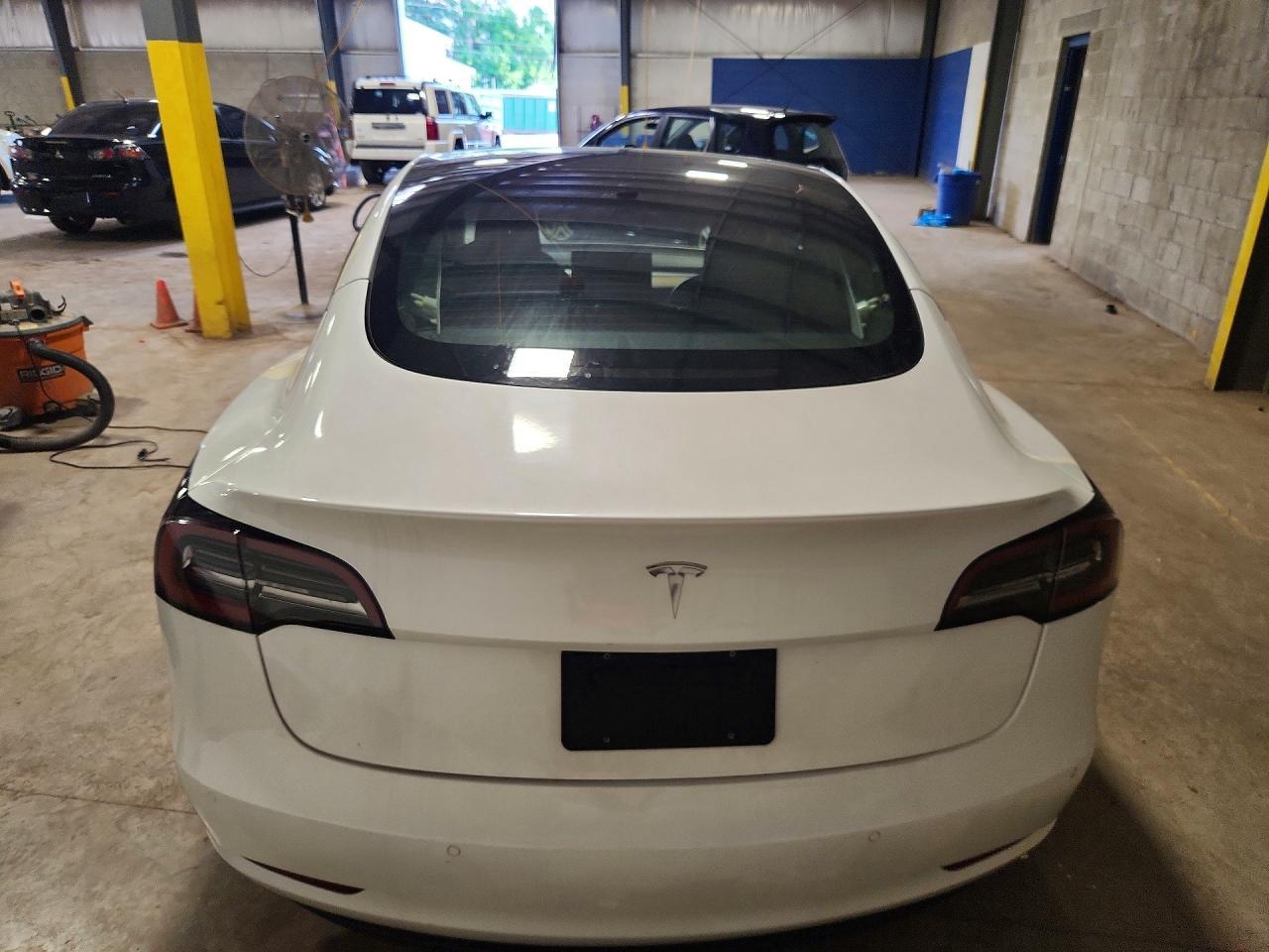 2021 Tesla Model 3 - Image 6