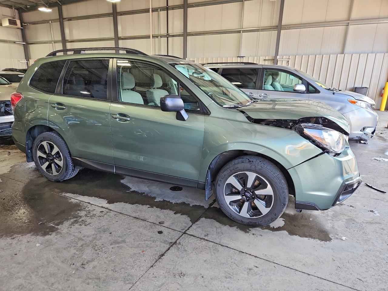 2017 Subaru Forester 2.5I - Image 4