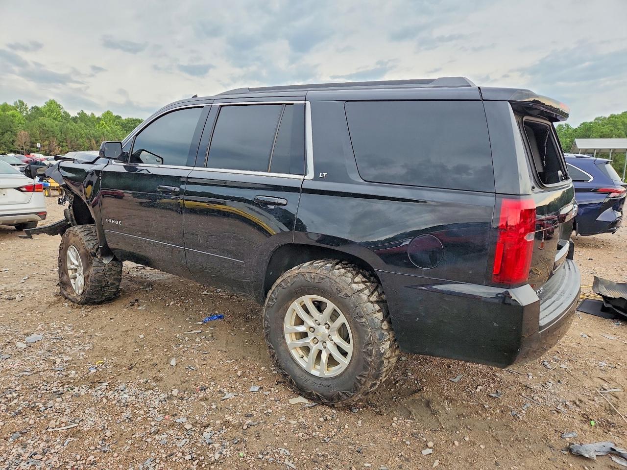 2017 Chevrolet Tahoe C1500 Lt - Image 2
