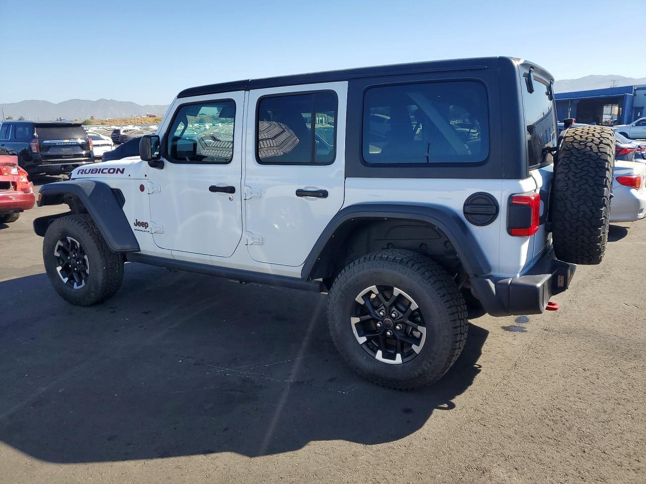 2025 Jeep Wrangler Rubicon - Image 2