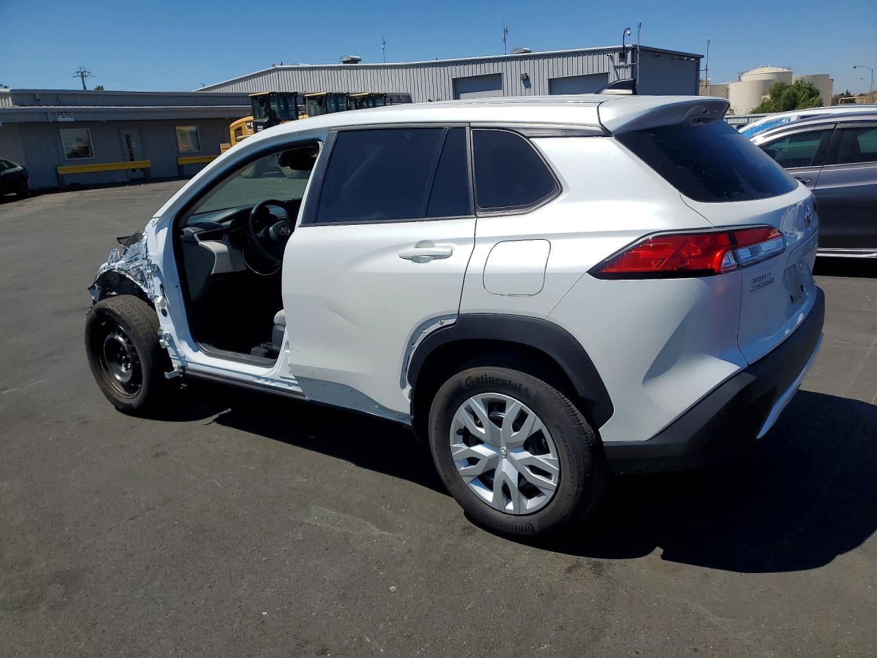 2024 Toyota Corolla Cross L - Фото 2