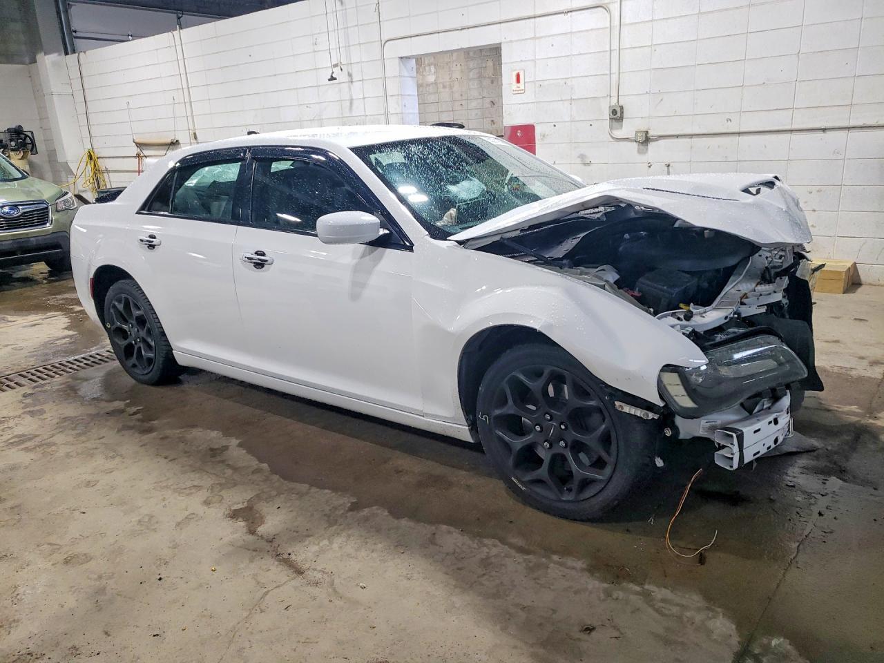 2020 Chrysler 300 S - Фото 4