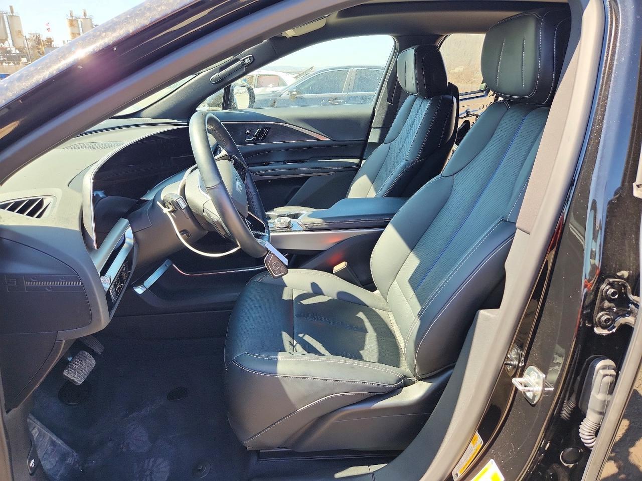 2025 Cadillac Lyriq Sport - Фото 7